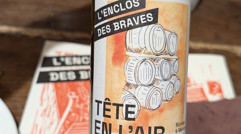 2a- Tête en l'air - L'Enclos des Braves